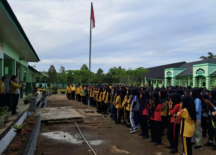 Bangun Karakter Siswa, MTsN 7 Bungo Laksanakan Apel Kedisiplinan Usai SKJ