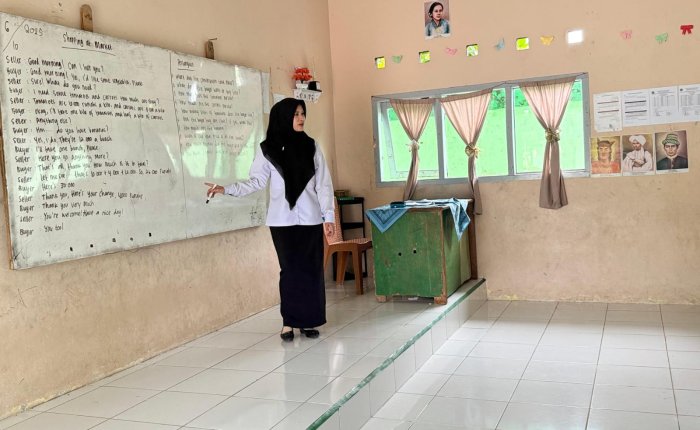 Guru Piket Ambil Peran: Pastikan Proses Belajar Tetap Berjalan Lancar di MTsN 7 Bungo