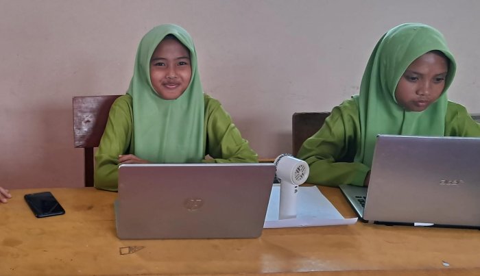 Dua Siswa MTsN 7 Bungo Raih Medali Perak di Indonesia Science Olympiad (ISO) Jambi 2025