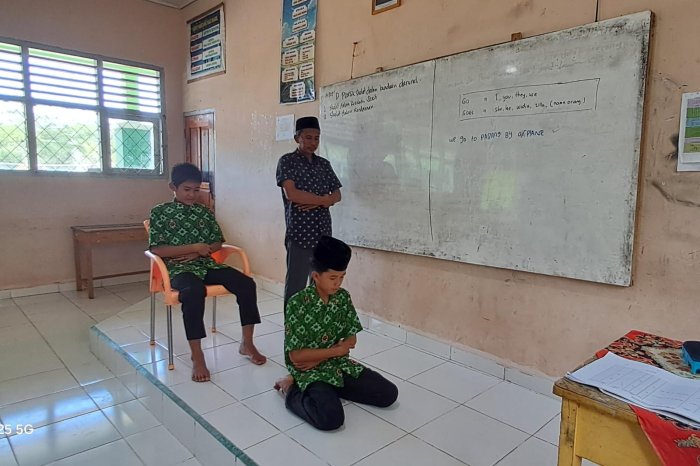 Pembelajaran Praktik Shalat dalam Kondisi Darurat bagi Siswa Kelas VII B MTsN 7 Bungo