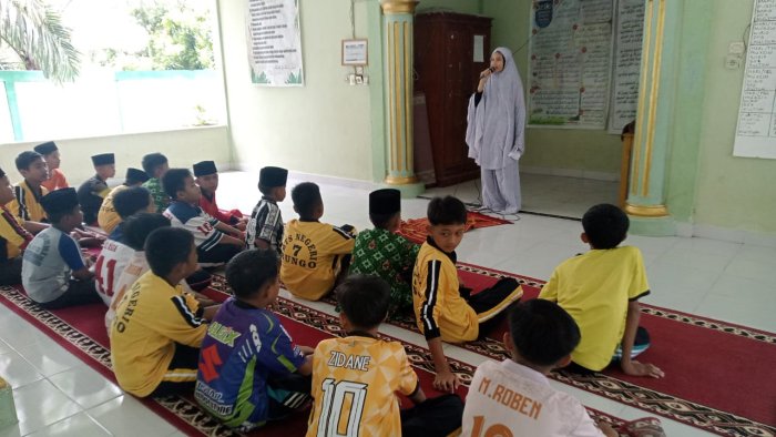 MTsN 7 Bungo Terapkan Program Kultum Terjadwal: Latih Keberanian dan Wawasan Keagamaan Siswa
