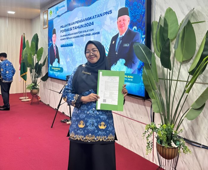 Resmi Dilantik Menjadi PNS Kementerian Agama, Guru MTsN 7 Bungo Siap Mengemban Amanah untuk Kemajuan Pendidikan Madrasah