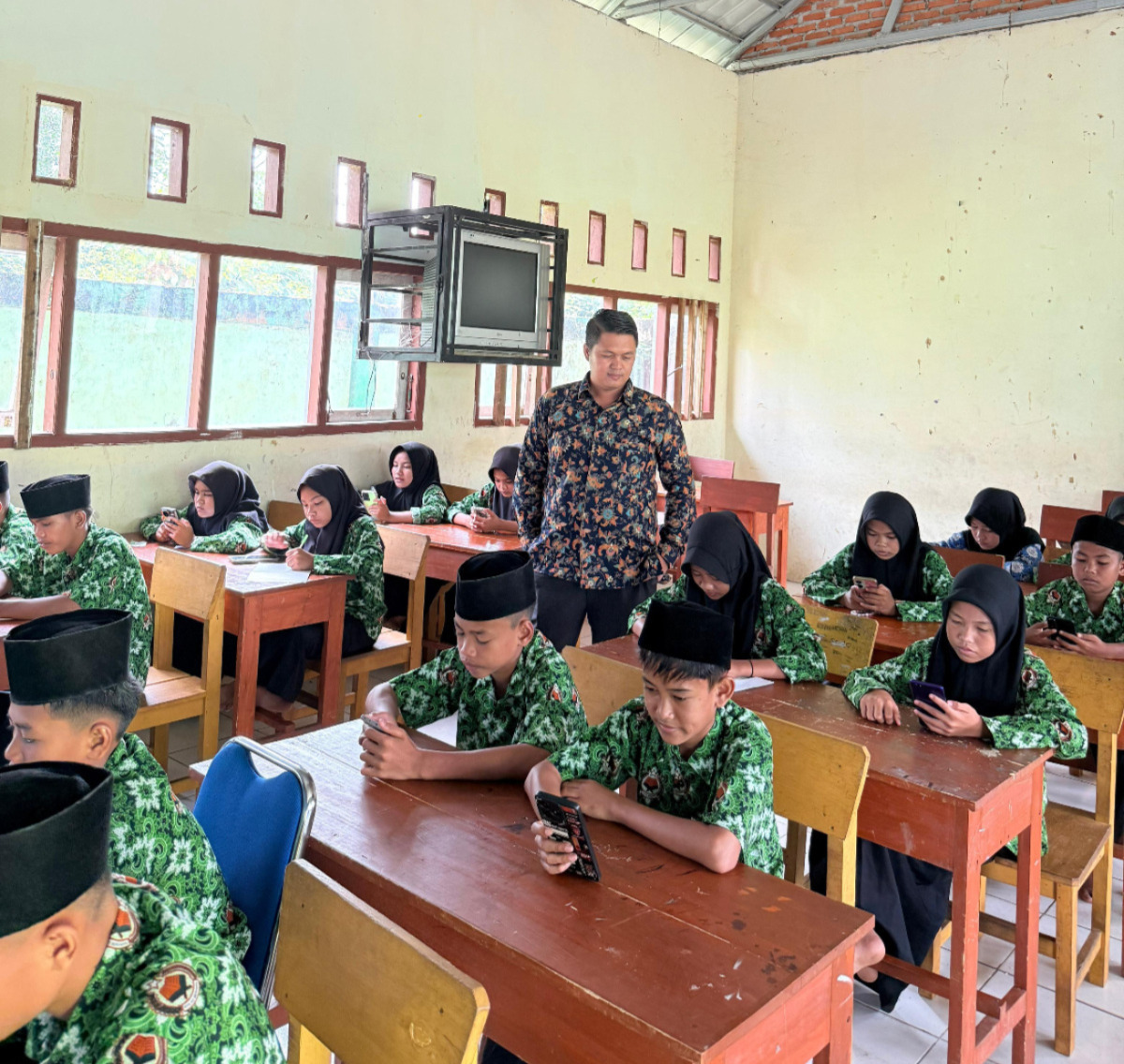 Pelaksanaan ASAS Genap Hari Terakhir di MTsN 7 Bungo Berjalan Lancar