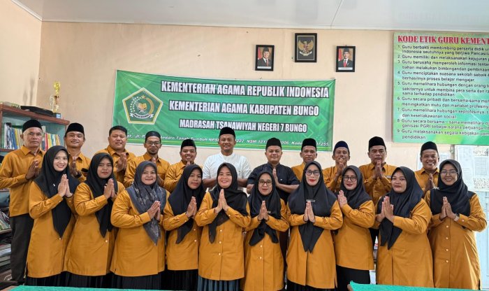 Keluarga Besar MTsN 7 Bungo Sampaikan Ucapan Idul Fitri 1447 H: Perkuat Silaturahmi dan Semangat Persaudaraan