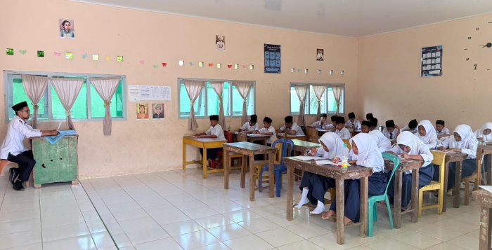 Hari Pertama Asesmen Sumatif Pertengahan Semester di MTsN 7 Bungo Berjalan Lancar