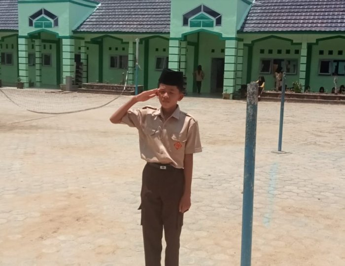 Latihan Upacara, Wujudkan Kedisiplinan dan Kekompakan Siswa Kelas VII B MTsN 7 Bungo