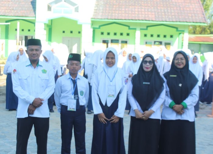 Apel Pembukaan ASAS Genap MTsN 7 Bungo Tahun Ajaran 2025/2026 Resmi Dibuka Kepala Madrasah