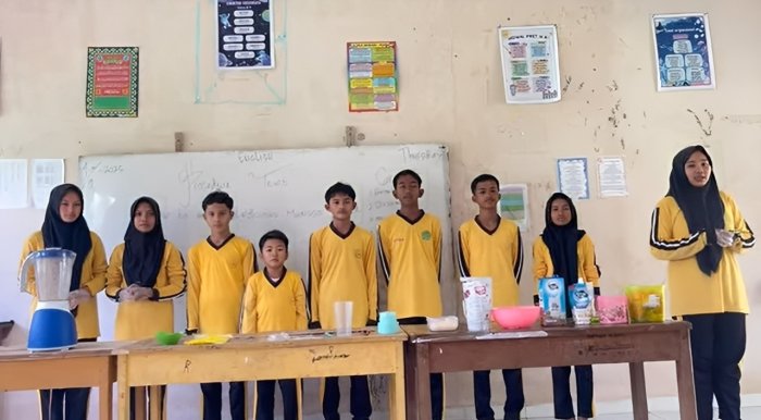 Siswa MTsN 7 Bungo Menguasai Procedure Text Melalui Pembelajaran Praktik Bahasa Inggris