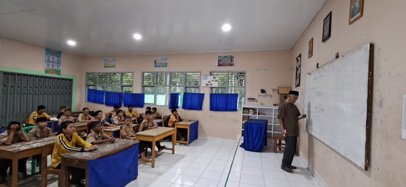 MTsN 7 Bungo Gelar Praktik Penyelenggaraan Jenazah sebagai Bagian dari Pembelajaran Pengembangan Bakat
