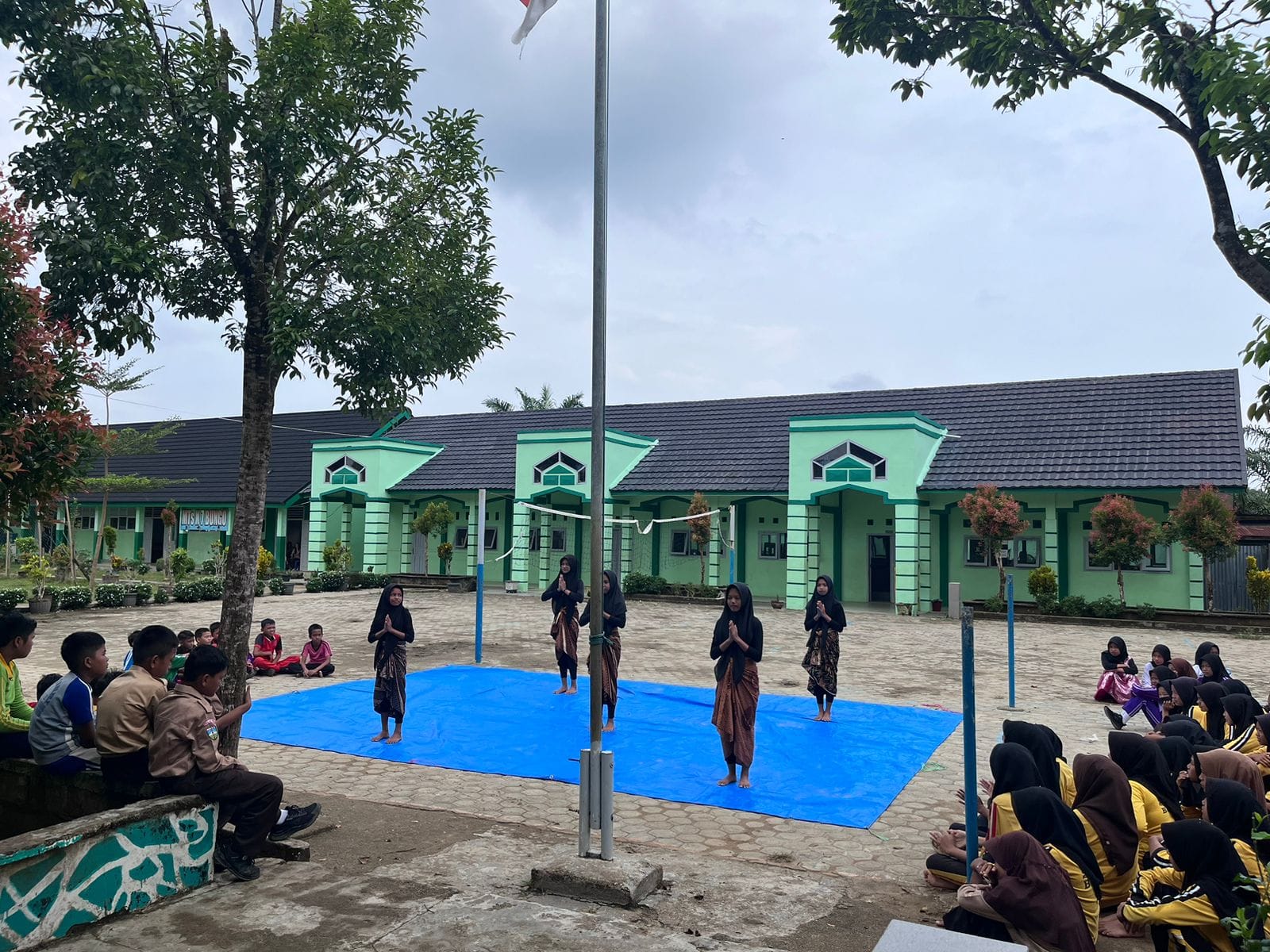 Semarak HUT ke-79  Kemerdekaan RI, MTs N 7 Bungo Gelar Perlombaan