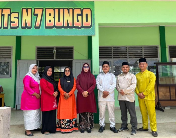 Meriahkan HUT ke-60 Kabupaten Bungo, ASN MTsN 7 Bungo Gunakan Pakaian Melayu