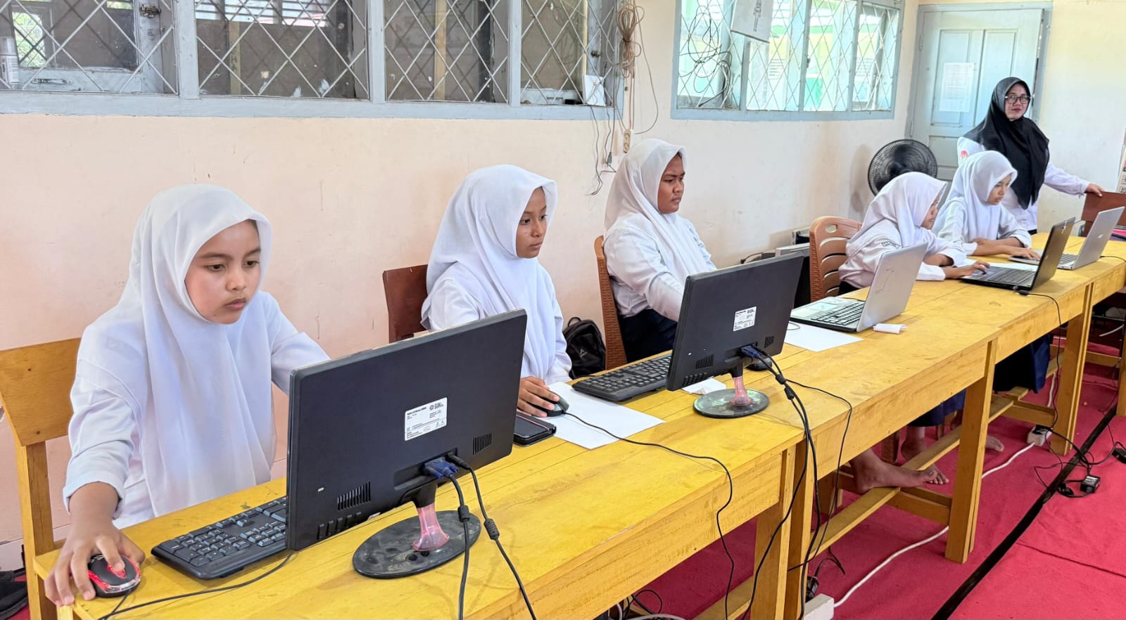 Hari Pertama ANBK di MTsN 7 Bungo: Peserta Hadapi Materi Literasi dan Survei Karakter