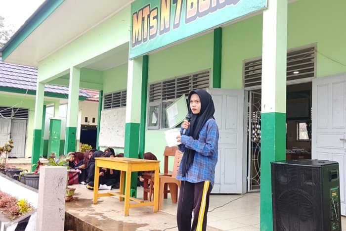 Wita Sampaikan Pesan Antisombong Lewat Kultum Inspiratif di Ajang Minat Bakat MTsN 7 Bungo
