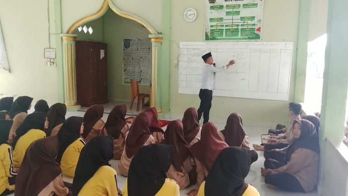 Kembangkan Seni Baca Al-Quran, MTsN 7 Bungo Rutin Gelar Pembinaan Tilawatil Quran Setiap Sabtu