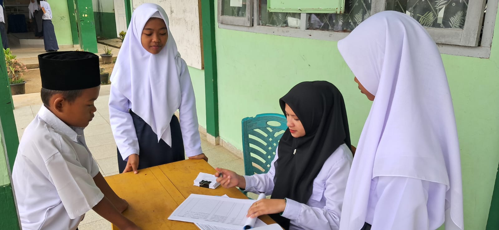 Pentingnya Keberadaan Guru Piket dalam Kelancaran Proses KBM di MTsN 7 Bungo