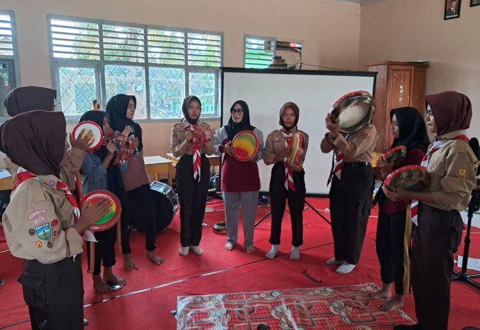 Sambut Tugas Yasinan, Siswa Kelas IX A MTsN 7 Bungo Gelar Latihan Intensif