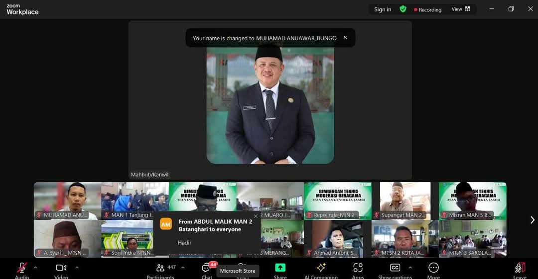 Civitas Akademika MTs Negeri 7 Bungo Ikuti Sosialisasi Kurikulum dan Moderasi Beragama