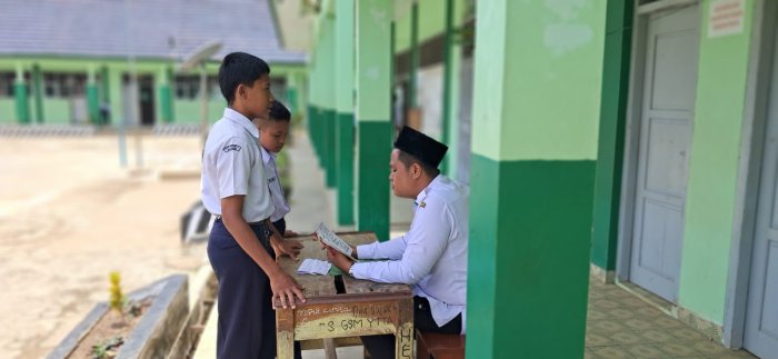 Siswa MTsN 7 Bungo Manfaatkan Waktu Kosong untuk Setor Hafalan Al-Quran