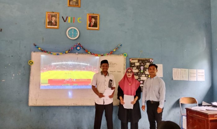 Kepala MTsN 7 Bungo Laksanakan Supervisi  untuk Tingkatkan Profesionalisme Guru