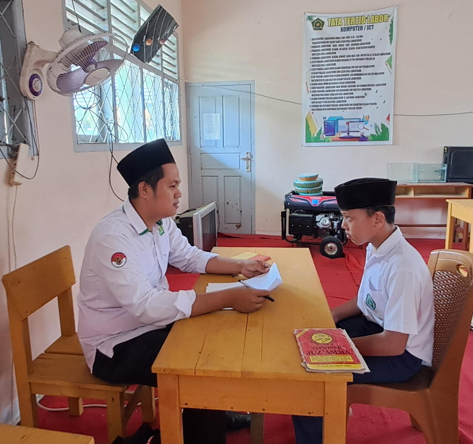 Wali Kelas VIII D MTs Negeri 7 Bungo Lakukan Pembinaan Siswa Bermasalah