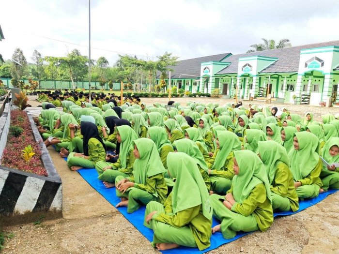 Yasinan Rutin MTsN 7 Bungo Tutup KBM Semester Ganjil TP 2025/2026