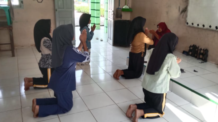 Kelas VIII B Gelar Latihan Jelang Penampilan Minat Bakat di MTsN 7 Bungo