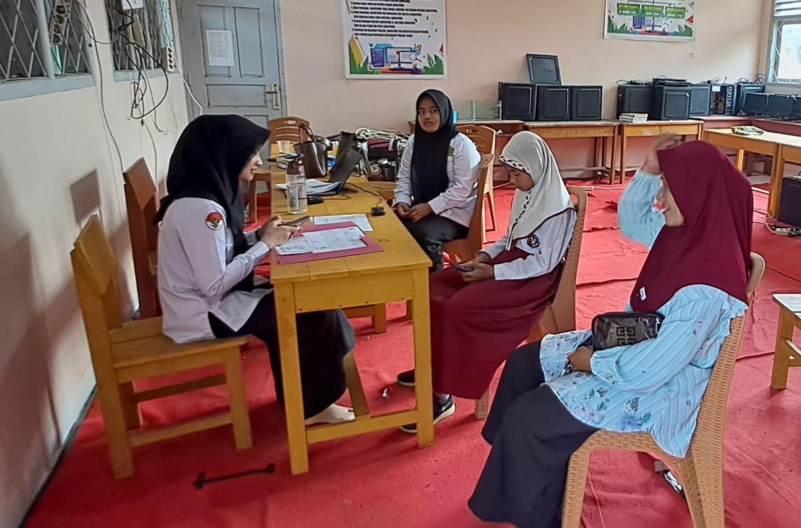 Detik Terakhir Pendaftaran PPDB MTsN 7 Bungo Masih Diburu Orang Tua Calon Siswa