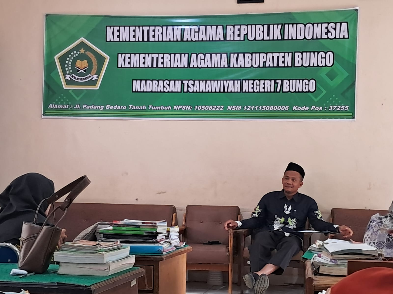 Kepala MTs Negeri 7 Bungo Pimpin Rapat Evaluasi KBM Selama Bulan Suci Ramadhan 1446 H