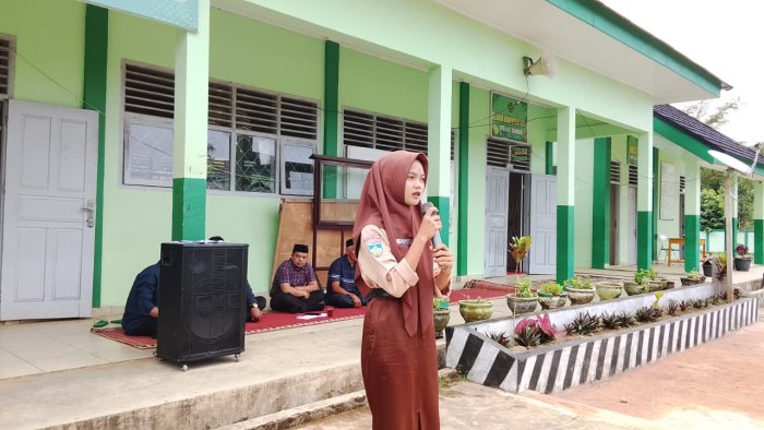 Wita Sampaikan Pesan Penting tentang Dosa Meninggalkan Shalat di Grand Final Ajang Minat Bakat MTsN 7 Bungo