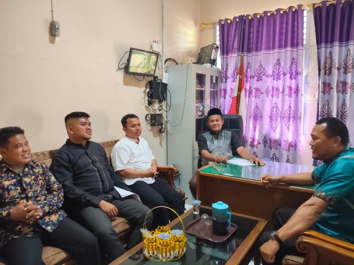 Kepala MTsN 7 Bungo Terima Kunjungan PGRI Tanah Tumbuh, Mantapkan Persiapan HGN 2025