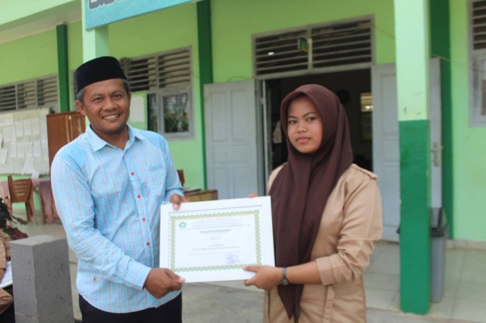 Kelas VIII A MTsN 7 Bungo Raih Penghargaan Kelas Terbersih dan Tertib Tahun Ajaran 2025/2026 Kelas VIII A MTsN 7 Bungo Raih Penghargaan Kelas Terbersih dan Tertib Tahun Ajaran 2025/2026