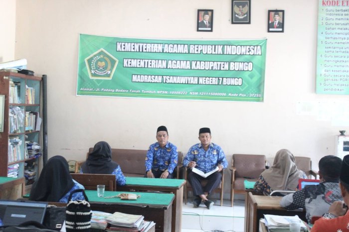 Jelang Akhir Tahun Pelajaran, MTsN 7 Bungo Gelar Rapat Kenaikan Kelas dan Evaluasi Program Madrasah