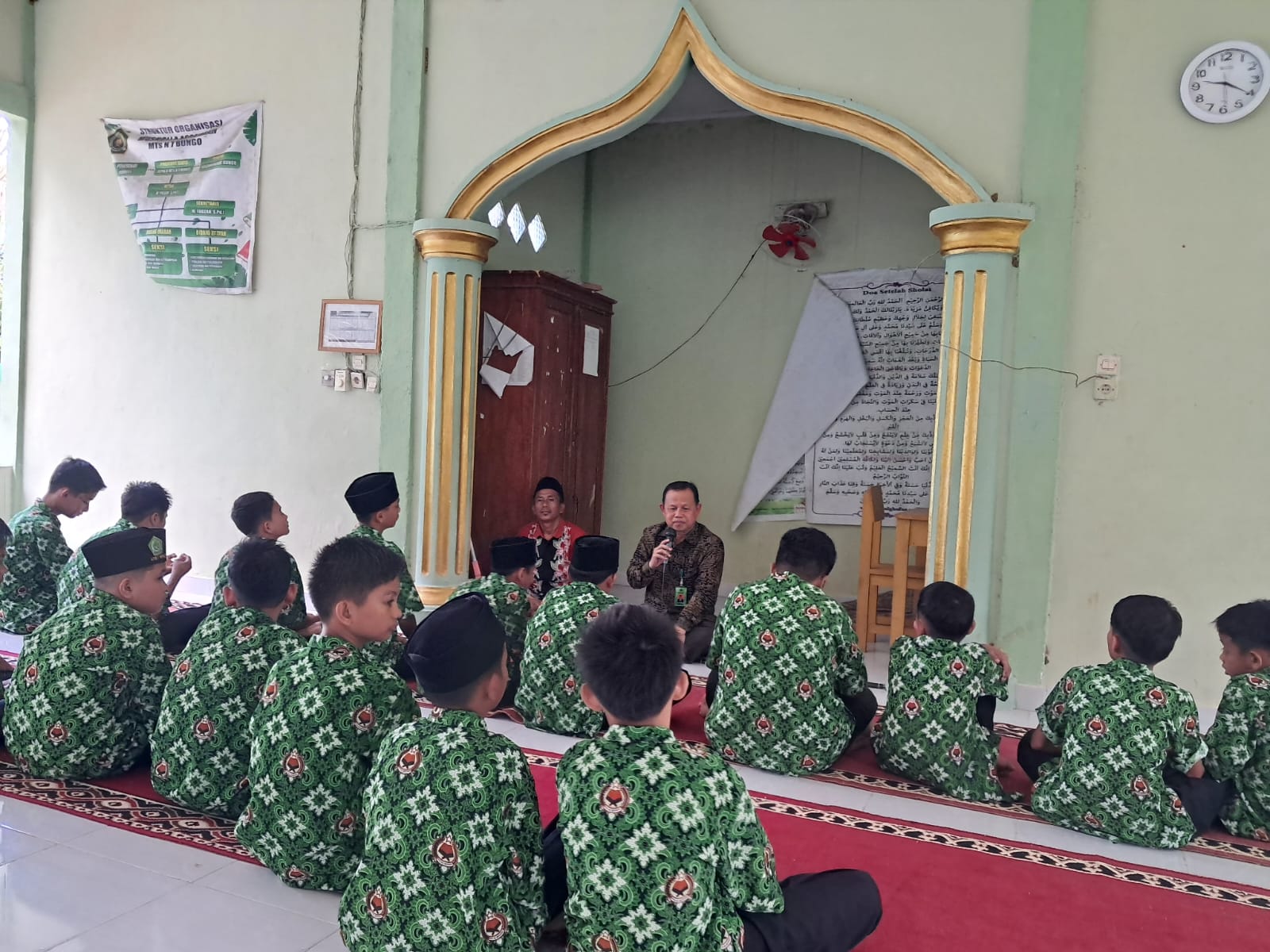 Kasubbag TU Kemenag Bungo Beri Motivasi Belajar kepada Siswa MTs Negeri 7 Bungo