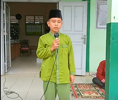 Dafa Ramadan Isi Kultum Bertema Bahaya Narkoba, Semangat Keagamaan Warnai Jumat Pagi MTsN 7 Bungo