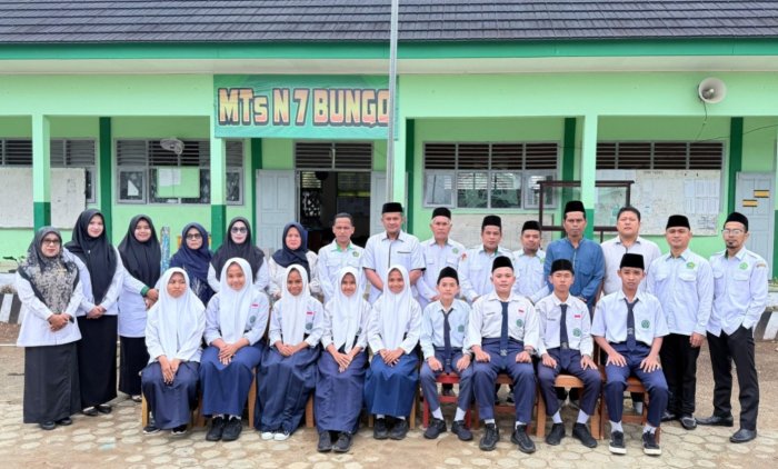 Civitas MTsN 7 Bungo Mengucapkan Selamat Memperingati Maulid Nabi Muhammad SAW 1447 H