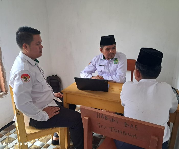 Guru BK dan Wali Kelas MTsN 7 Bungo Perkuat Sinergi: Optimalisasi Layanan BK untuk Tumbuh Kembang Peserta Didik