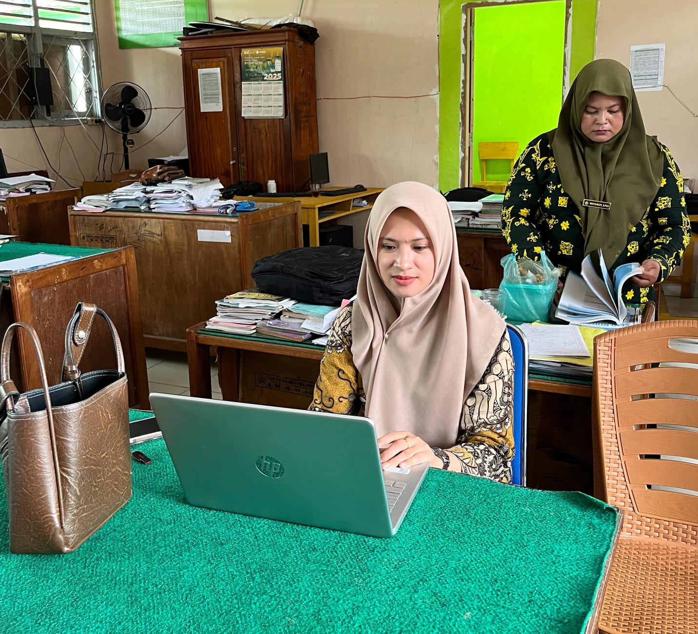 Guru MTs Negeri 7 Bungo Mulai Isi Nilai Rapor Semester Genap Tahun Ajaran 2024/2025