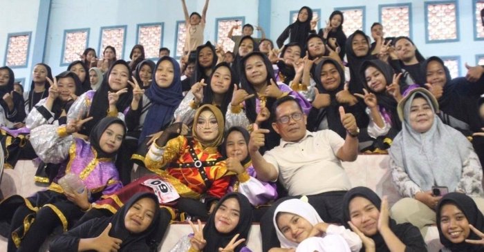 Kasi Pendidikan Madrasah Kemenag Bungo Berikan Motivasi dan Dukungan kepada Tim Marching Band Bahana Syahdu MTsN 7 Bungo