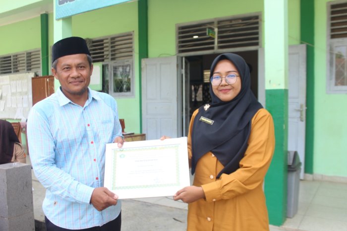 Guru Terfavorit Pilihan Siswa,Cinta Invia Wulandari Raih Apresiasi pada Penutupan Tahun Pelajaran 2025/2026 MTsN 7 Bungo