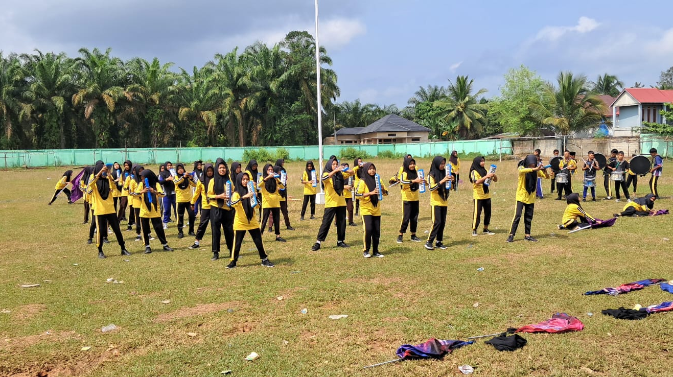 Mantapkan Penampilan, Marching Band MTsN 7 Bungo Gencarkan Latihan Intensif 