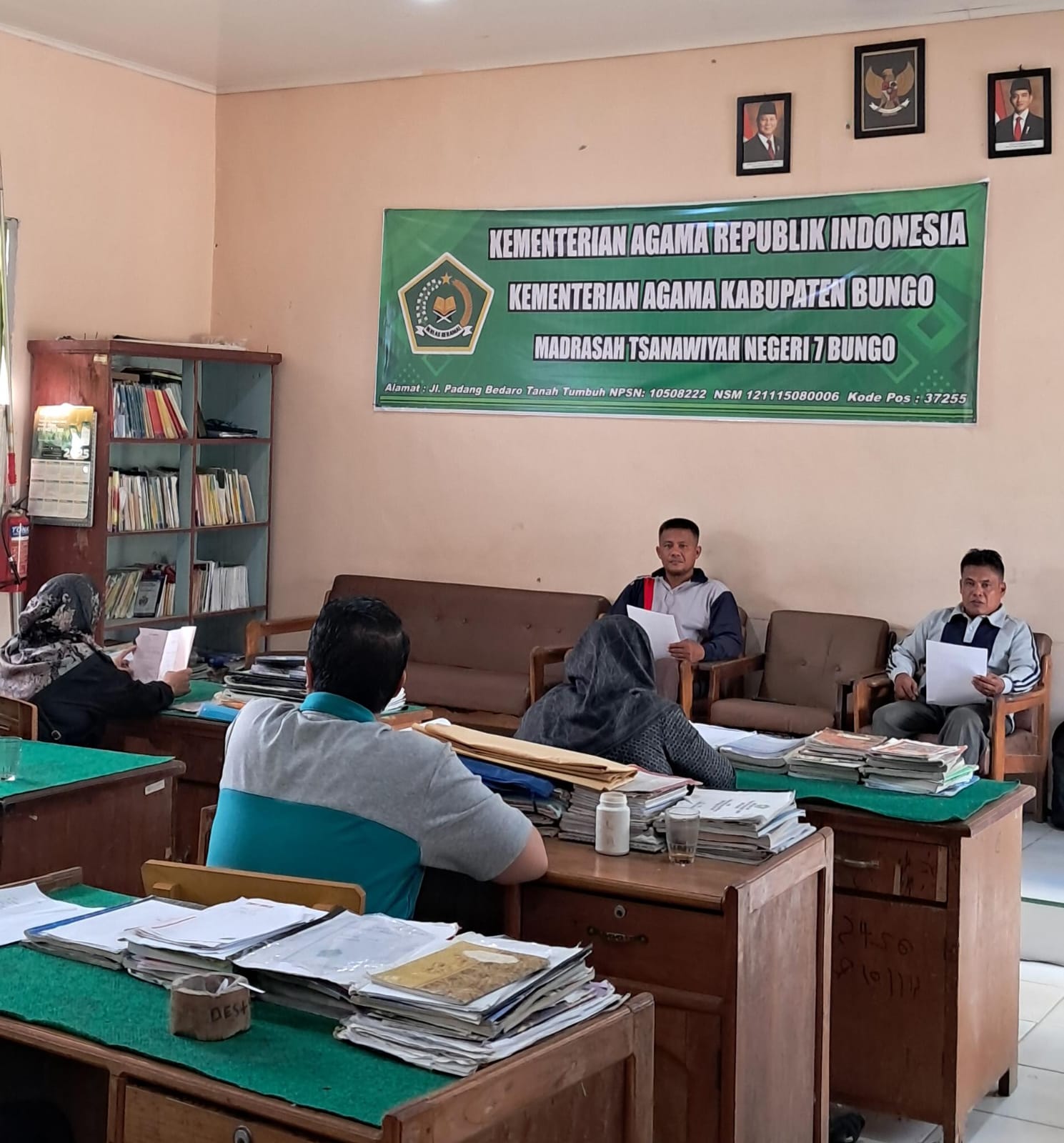  Rapat Akhir Semester Genap, Kepala MTsN 7 Bungo Ajak Guru Manfaatkan Liburan dan Sambut Tahun Ajaran Baru dengan Semangat