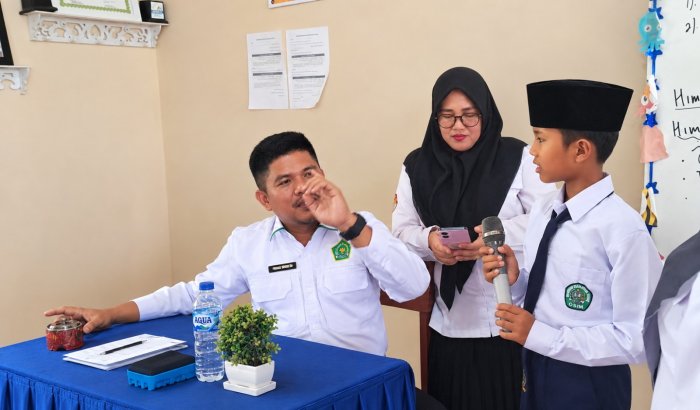 Jelang Berlaga, Siswa MTsN 7 Bungo Matangkan Solo Vokal Lewat Latihan Intensif