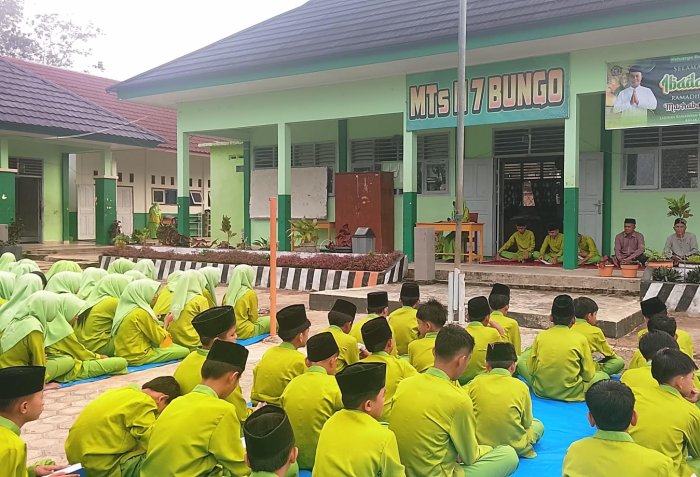 Semarak Ramadhan 1447 H, MTsN 7 Bungo Gelar Yasinan Bersama Penuh Kekhidmatan