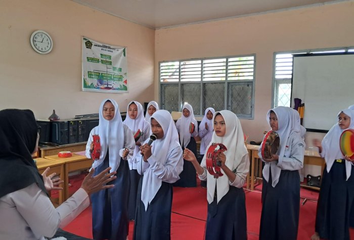 Tim Kasidah Rebana Gelar Latihan Saat Istirahat Pertama, Siapkan Penampilan di Acara Madrasah
