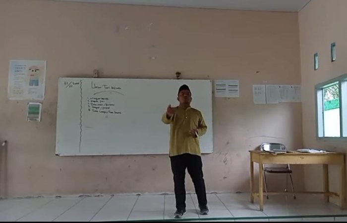 Bapak Abdul Manap, S.Pd.I Bahas Seni Musik dalam Pembelajaran di Kelas IX D MTsN 7 Bungo