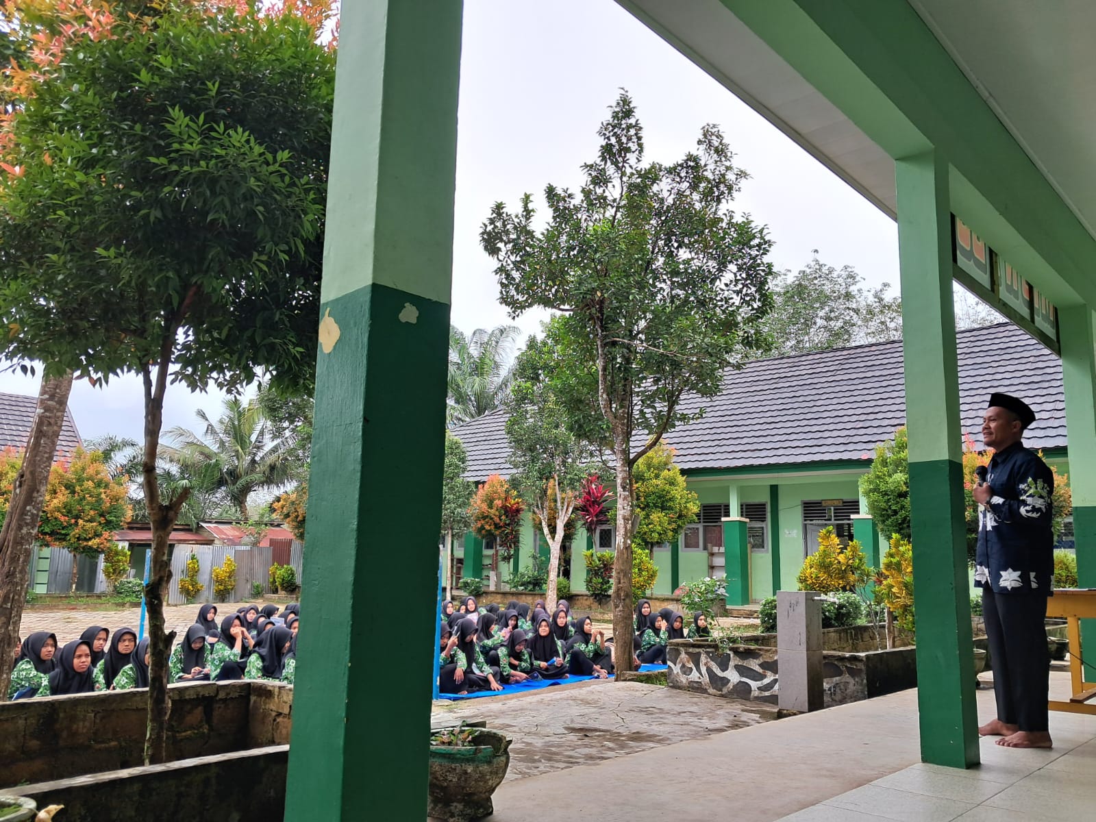 Kamad MTsN 7 Bungo Berikan Pembekalan Sebelum Libur Hari Raya Idul Fitri