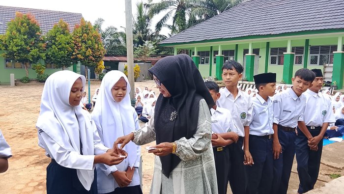 Peserta Lomba Maulid Nabi MTsN 7 Bungo Cabut Nomor Undian Tampil