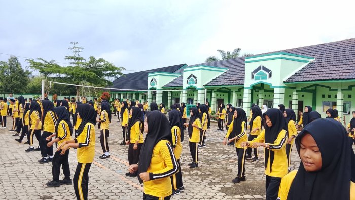 Kamis Sehat di MTsN 7 Bungo, Semangat Pagi Melalui SKJ Tingkatkan Kebugaran