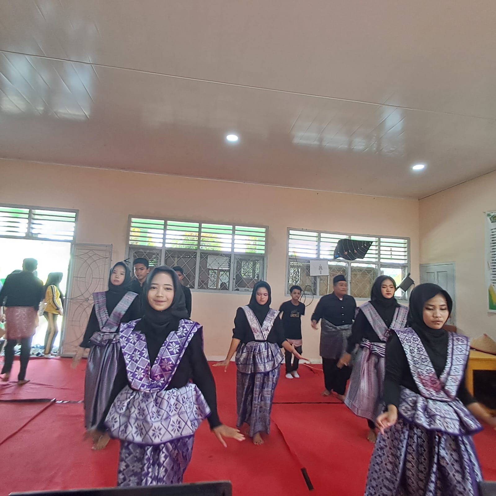 Ujian Praktik Seni Budaya Warnai Ujian Madrasah Kelas IX di MTs Negeri 7 Bungo