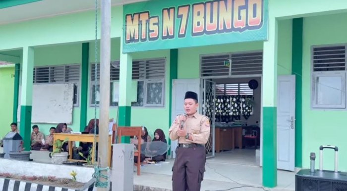 Siswa Kelas IX A, M. Arafah RN, Sukses Tuntaskan Tantangan Hafalan Tahfiz dalam Kegiatan Minat Bakat MTsN 7 Bungo